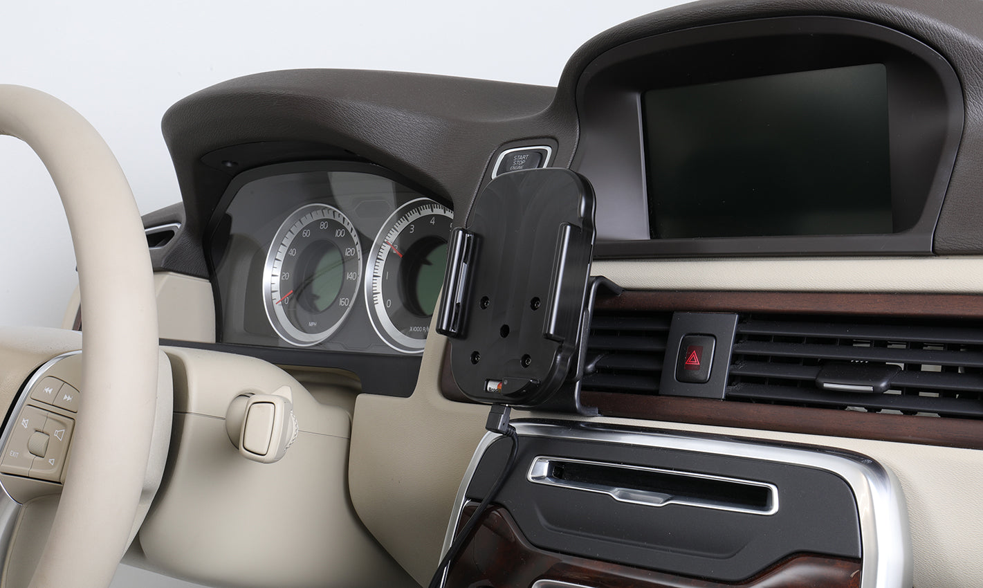 718090 - Qi vezeték nélküli aktív tartó szivargyújtóval