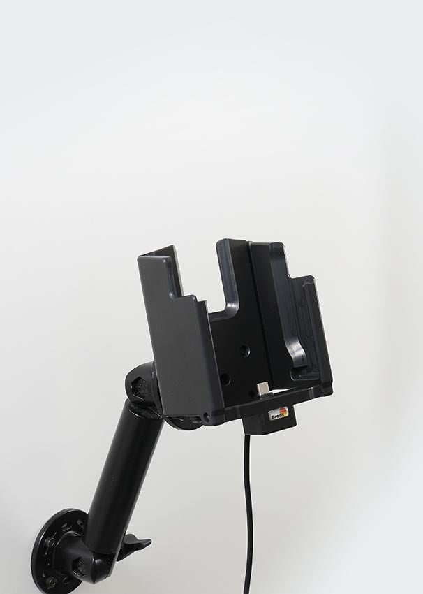 721440 - Aktív tartó USB-kábellel és szivargyújtó adapterrel