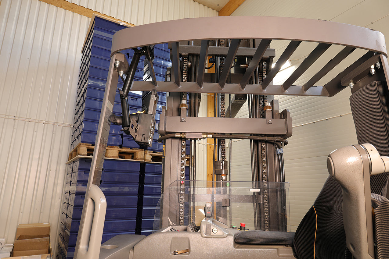 216076 - Szerelőlap