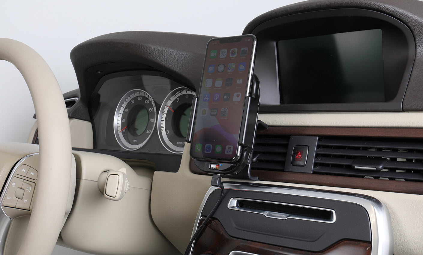 718164 - Qi vezeték nélküli aktív tartó szivargyújtóval