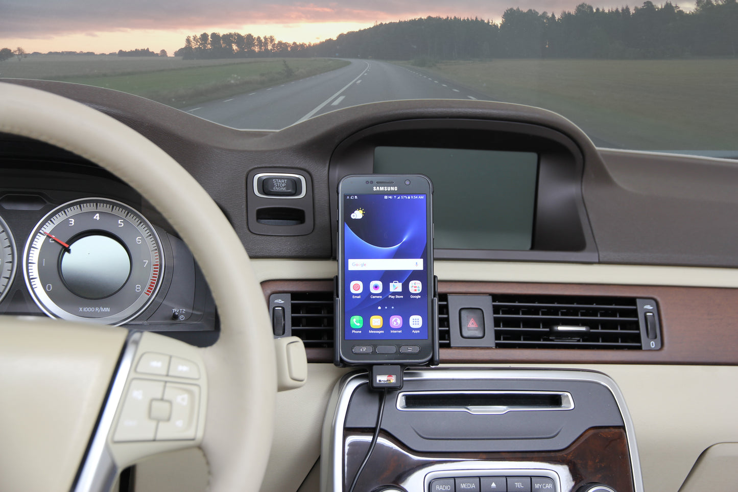 512903 - Aktív tartó szivargyújtóval