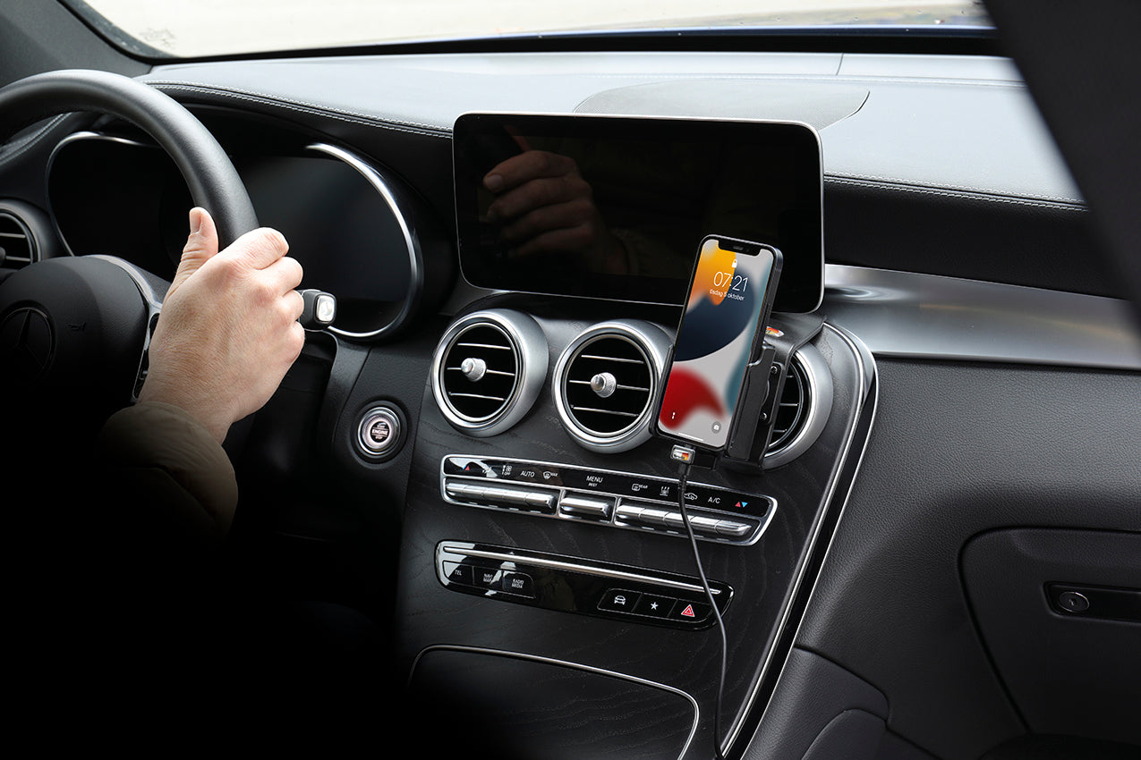 721275 - Aktív tartó USB-kábellel és szivargyújtó adapterrel