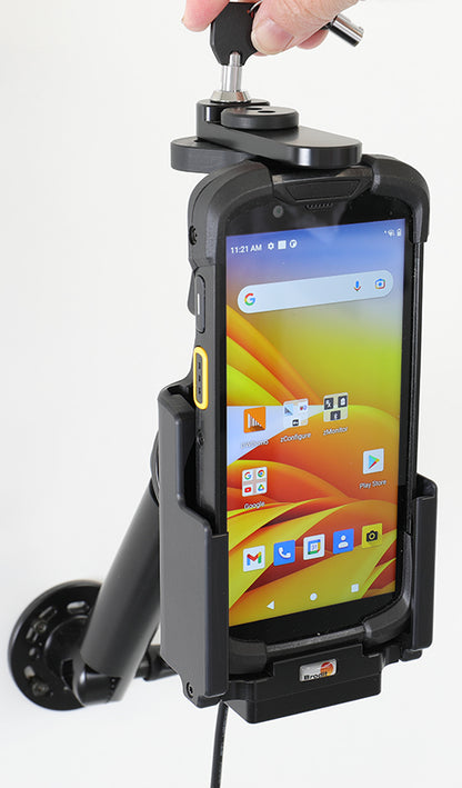 735310 - Zárható tartó kulccsal