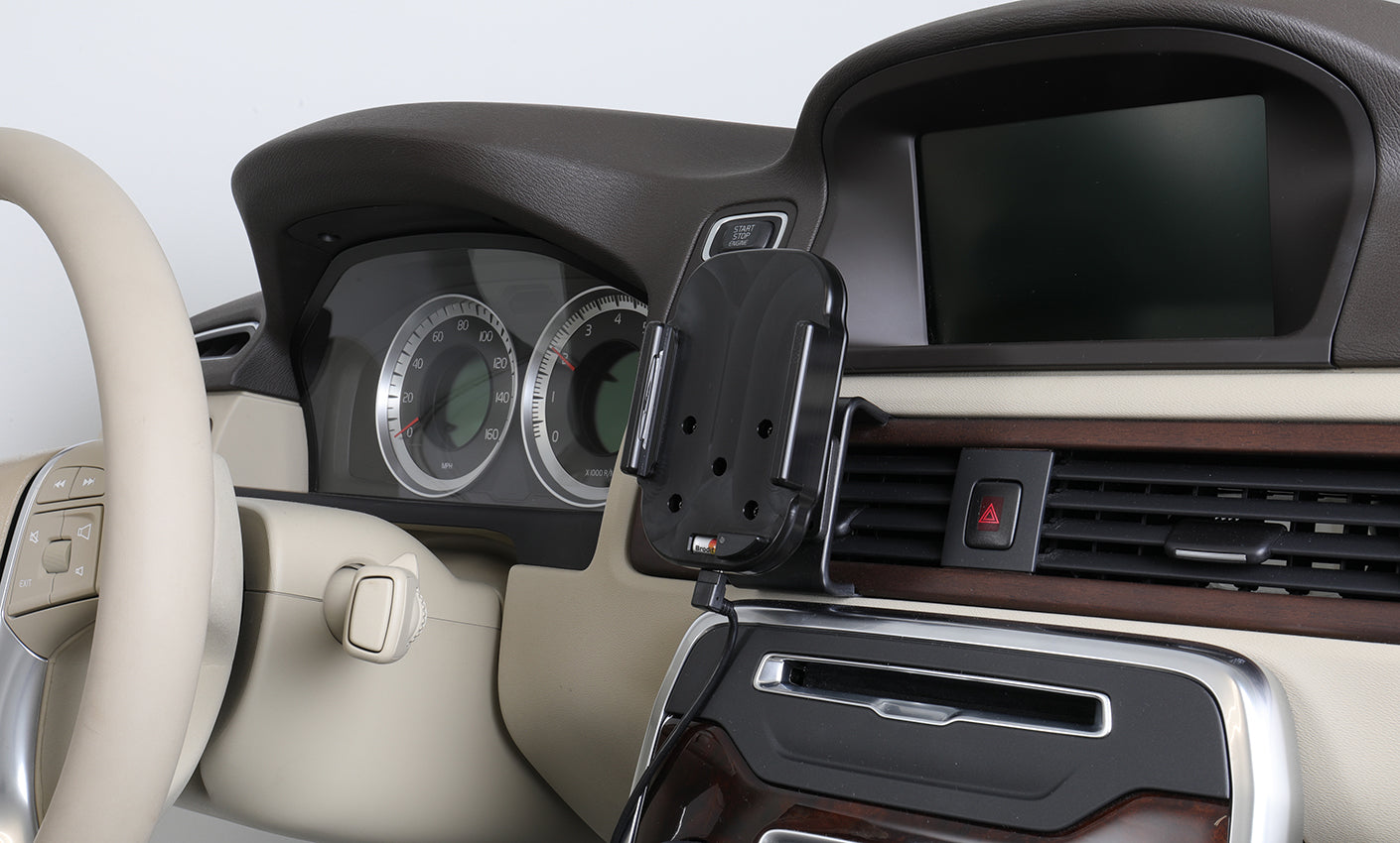 718190 - Qi vezeték nélküli aktív tartó szivargyújtóval