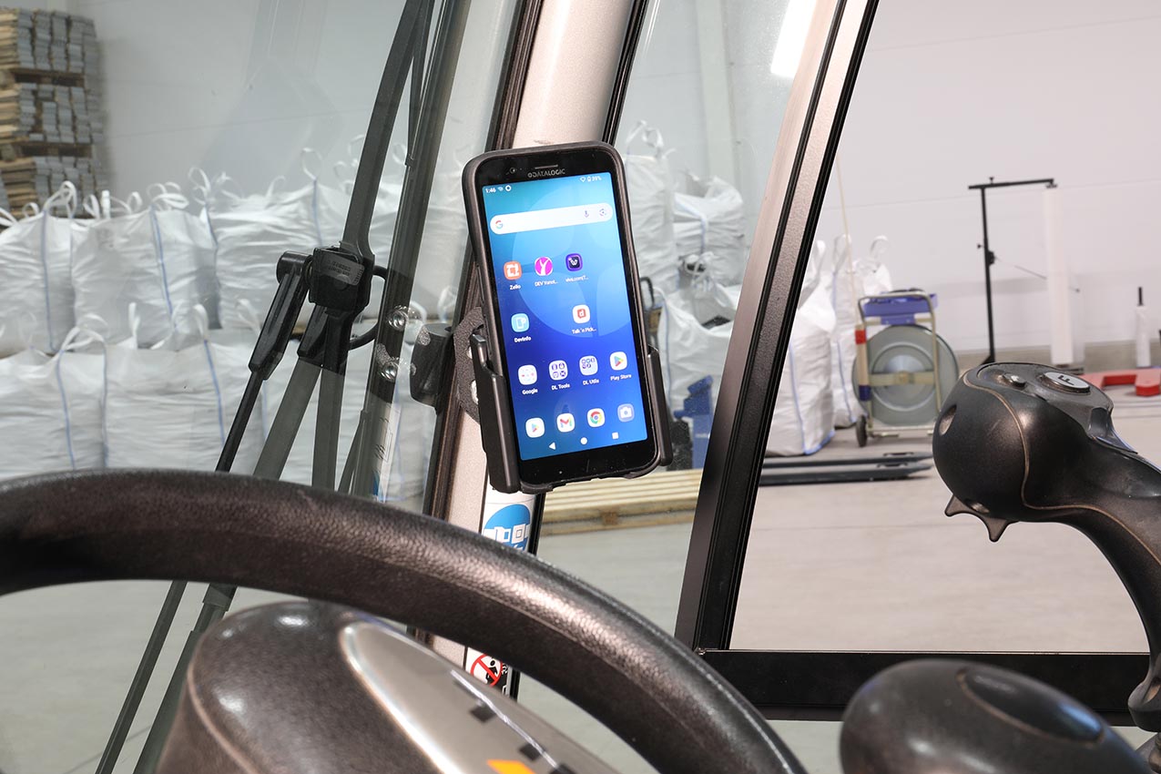 711430 - Passzív tartó csuklóval