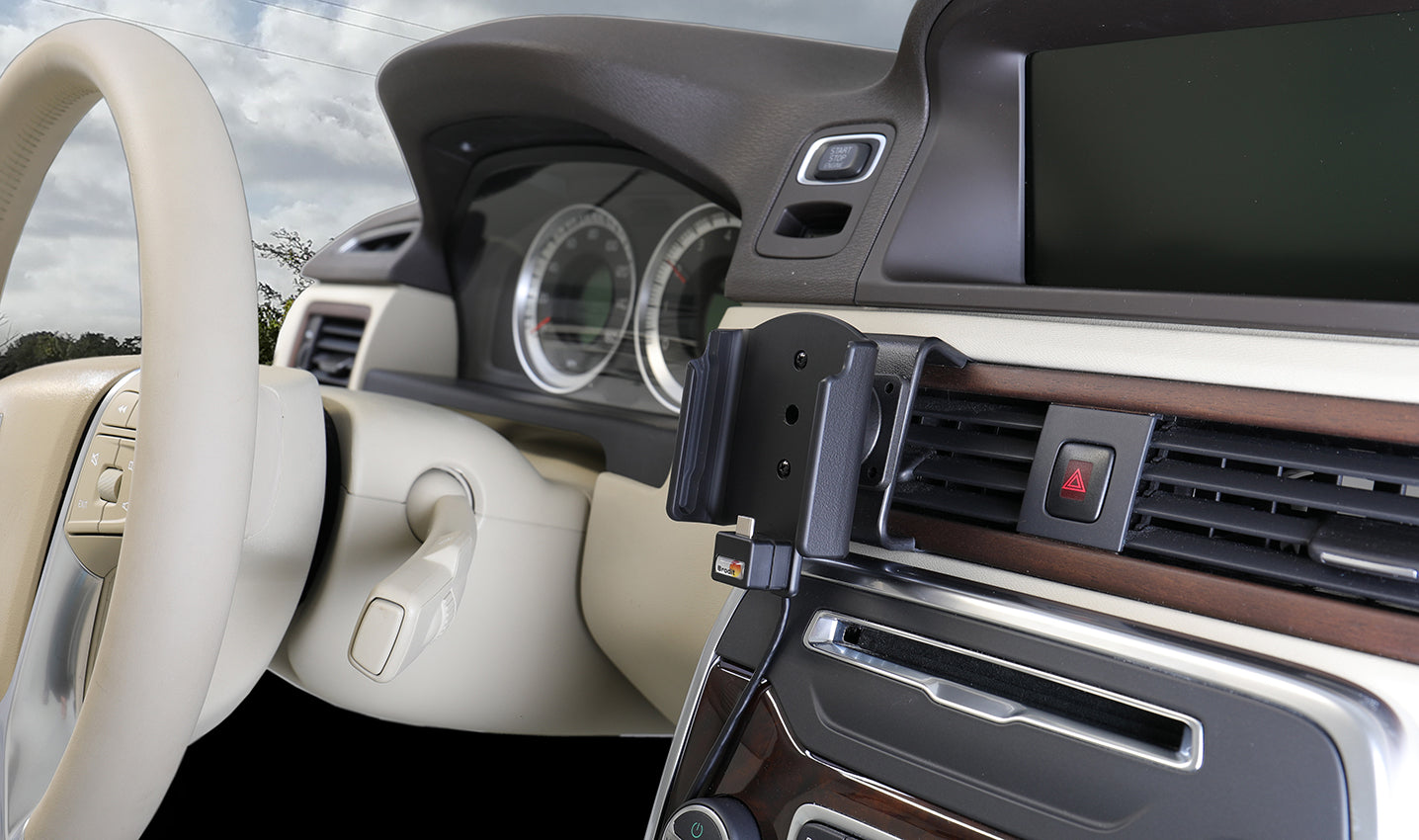 721115 - Aktív tartó USB-kábellel és szivargyújtó adapterrel