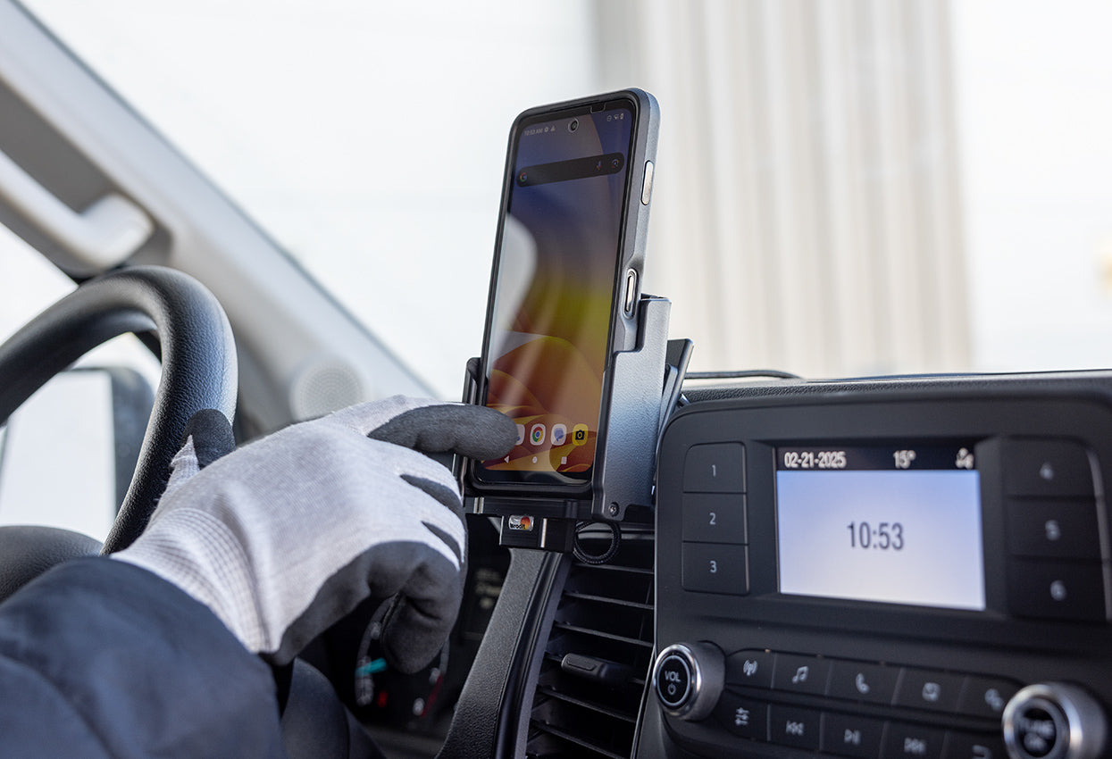 721412 - Aktív tartó USB-kábellel és szivargyújtó adapterrel