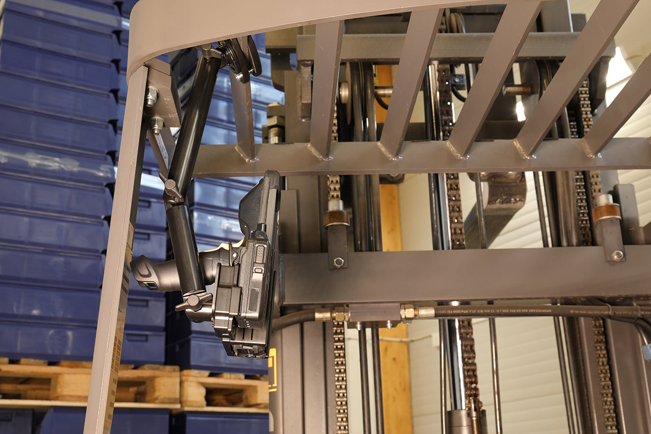 216076 - Szerelőlap