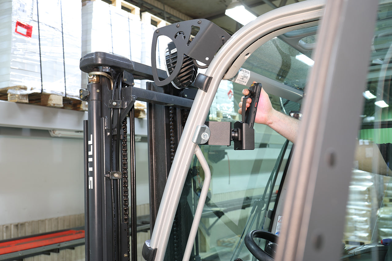 711279 - Passzív tartó csuklóval