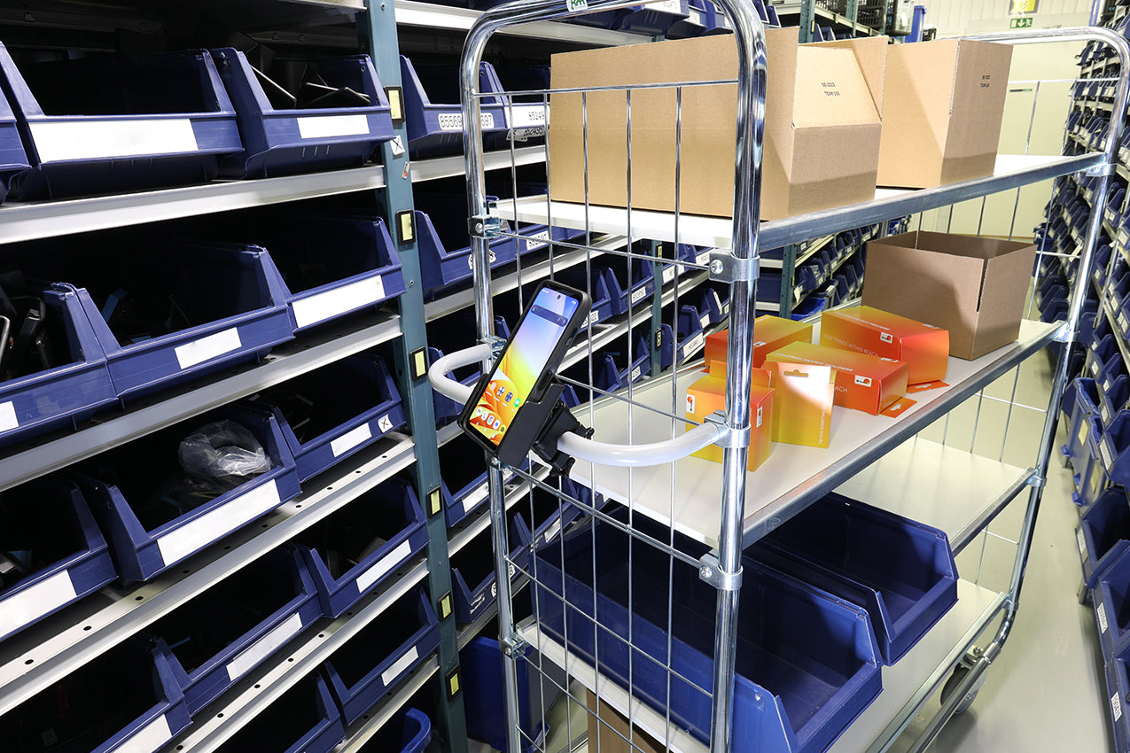 711412 - Passzív tartó csuklóval