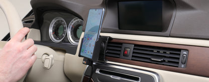 721120 - Aktív tartó USB-kábellel és szivargyújtó adapterrel