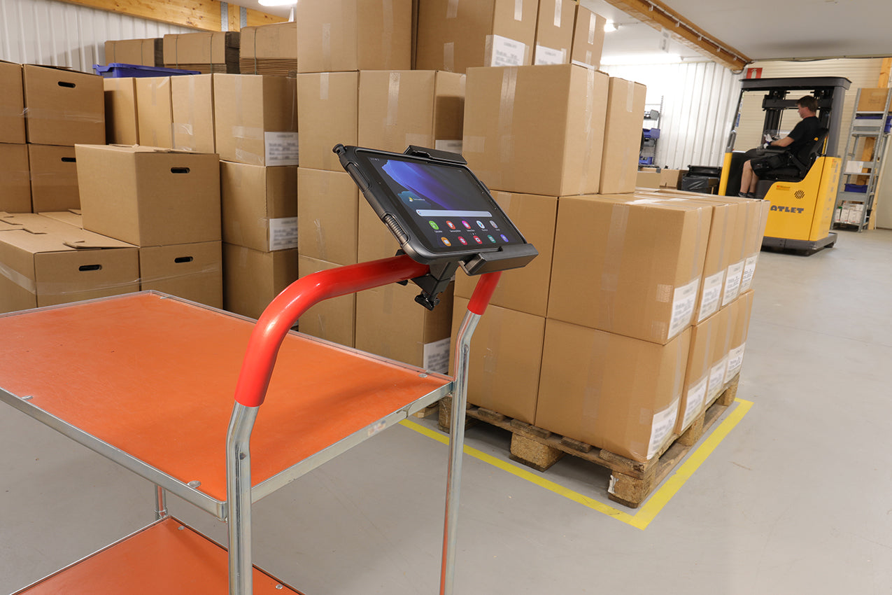 711002 - Passzív tartó csuklóval